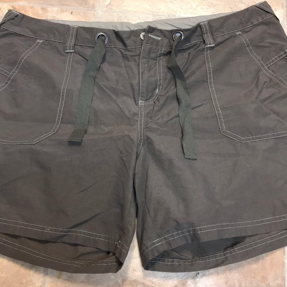 Columbia shorts